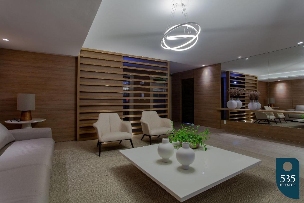 E Sala Com Vista Mar E Comodidades Modernas